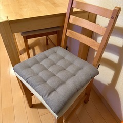 IKEA テーブル+チェア2脚セット の画像