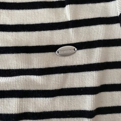 branshes ボーダー　フリルリブTシャツ　130の画像
