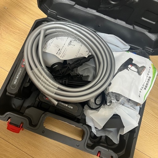 決まりました【バッテリー2つ付き】高圧洗浄機 コードレス 充電式 20000mAh 8MPa強力噴射 6in1ノズル付き