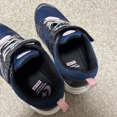 ムーンスター　女の子　22.5EE の画像