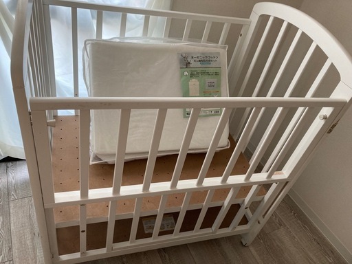【美品3点セット】ベビーベッド、布団セット、バウンサー