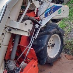 クボタ2輪1条刈りバインダー　RA30の画像