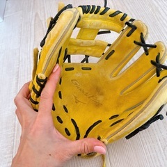 少年野球軟式 グローブ　イエローの画像