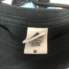 デザインTシャツ 男女兼用　Mサイズ　スパッタリング柄 の画像