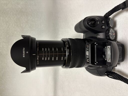 超望遠ズーム（３０倍）コンデジ　FujiFilm FINEPIX HS30EXR