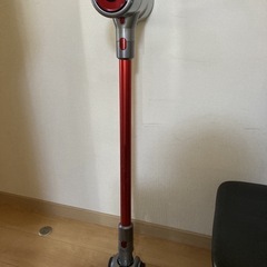 【ジャンク扱い・通電可】スティック掃除機2台の画像