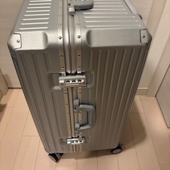 キャリーケースの画像