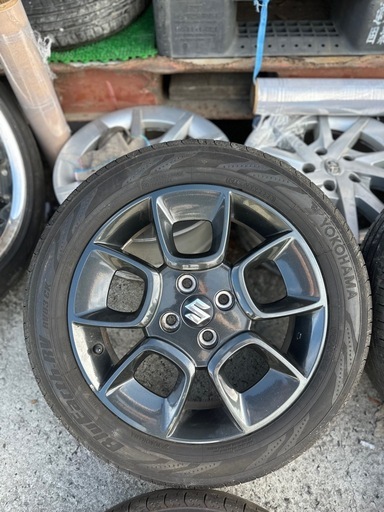 スズキ　イグニス　純正ホイールタイヤセット　4本　175/60R16 タイヤ製年2023年　ヨコハマ　タイヤ