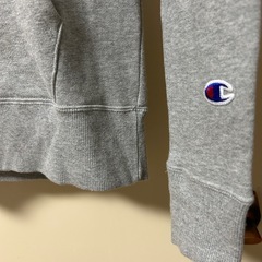 Champion チャンピオン　グレーパーカーの画像