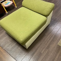 ソファ・オットマンの画像