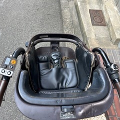 子供乗せ　3人　パナソニック　電動アシスト自転車 チャイルドシート付き シルバーの画像