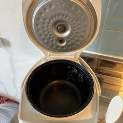 炊飯器の画像