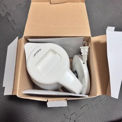 【中古品・美品】DAY Value 電気ケトル 1.2L カラー：ホワイト halalの画像