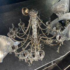 アンティーク置物各種　シャンデリア×12　置台×3　シャンパングラス掛け×3の画像