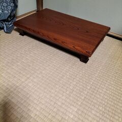 小さな台の画像