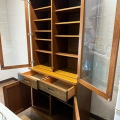 食器棚の画像