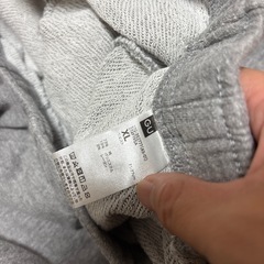 GUズボンの画像