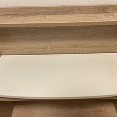 棚にもなるキッズデスク(ニトリ)
の画像