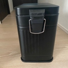 ゴミ箱の画像