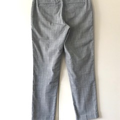 ユニクロ　テーパードパンツ　チェック柄　グレーの画像