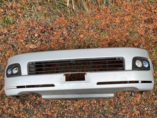 フロントバンパー　ハイエース　200 初期型　ワイド　社外フォグ