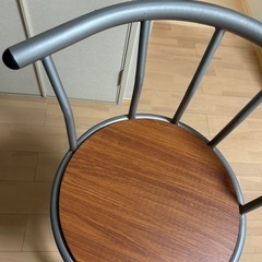 カウンターチェアーの画像