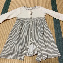 袴風ロンパース　80の画像