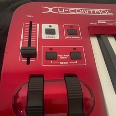 Behringer UMX490 MIDI キーボード の画像