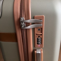 スーツケースの画像