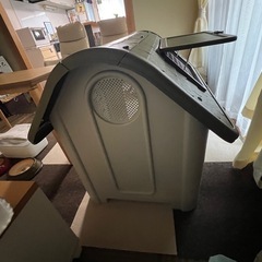 犬小屋　プラスティック製　組み立て
の画像