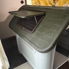 犬小屋　プラスティック製　組み立て
の画像
