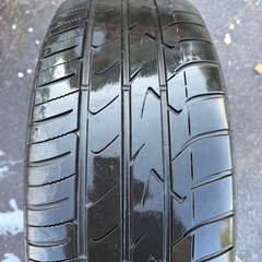 ニサン自動車用アルミホイールタイヤの画像
