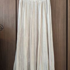 【ur's 】※美品※光沢素材 プリーツロングスカート Mの画像