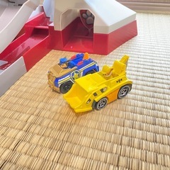 【美品】パウパトロール　おもちゃ　パウステーション　車2台付き⭐︎の画像
