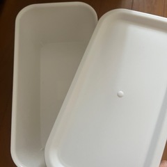 蓋付きボックスの画像