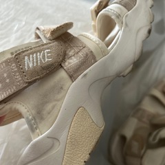 NIKE キャニオンサンダル　レディースの画像