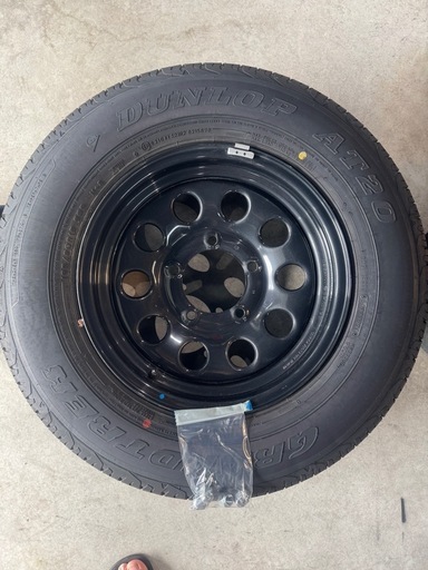 ジムニーシエラ　スペアタイヤ金具セット