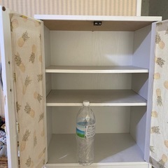食器棚の画像