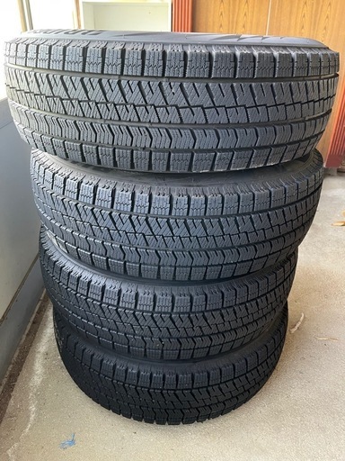 スタッドレスタイヤ　ブリザック  ホイールセット185/70/R14