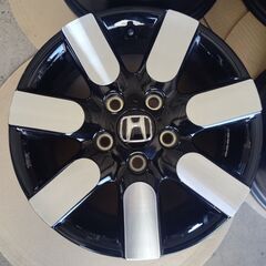 【お取引決定】ホンダ HONDA FREED e:HEV AIR EX◇中古(新車外し)・4本 純正アルミホイール◇サイズ:15x6 PCD:5x114.3 オフセット:+50 ハブ径:φ64mmの画像