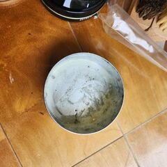 靴のワックス　茶色、黒の画像