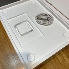 MacBook Air 2022 M2チップ 16GB/256GB ピンクゴールド（スターライト）の画像