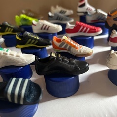 adidasフィギュアの画像