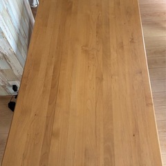 ダイニングテーブルの画像