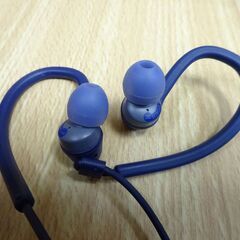 (MM-601)audio-technica インナーイヤーヘッドホン 耳掛けタイプ 動作確認済み 中古の画像