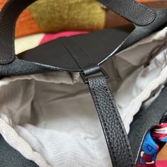 キューブバッグ　バケツバッグ　ブラック　本革　牛革の画像