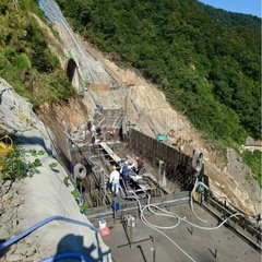 職人の手元作業員の画像