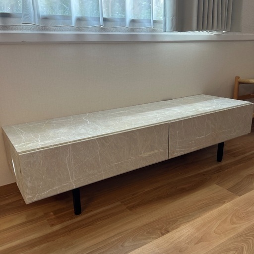 LOWYAの代理石調・ストーン調のテレビボード テレビ台　140センチ