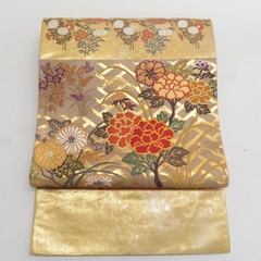 袋帯 西陣織 王朝華 引き箔 正絹 金糸 季節の花々文様 金色ｘ...