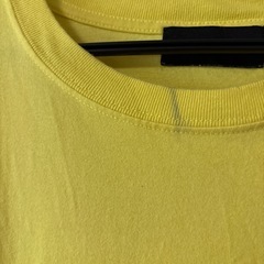 XLARGEのTシャツ  黄色  Sサイズの画像